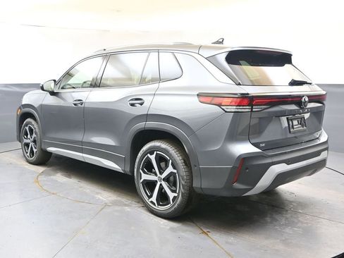 New 2026 Volkswagen Tiguan SE image 3