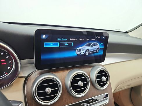 Used 2022 Mercedes-Benz GLC 300 4MATIC image 13