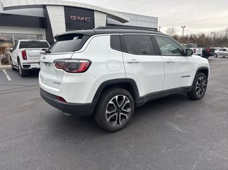 Used 2022 Jeep Compass Limited video 3