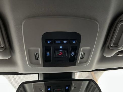 Used 2023 Toyota Camry XLE image 26