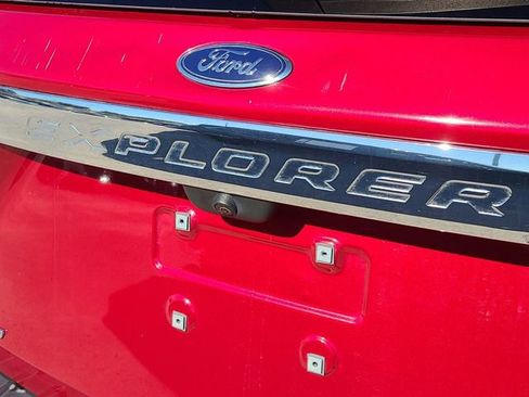 Used 2023 Ford Explorer Limited w/ Equipment Group 301A image 33