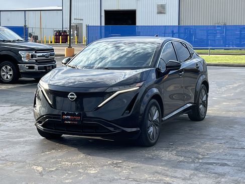 Used 2023 Nissan Ariya FWD image 3