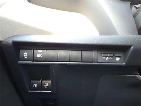 Used 2022 Toyota Sienna XLE image 22