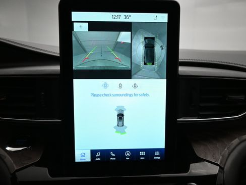 Used 2022 Ford Explorer Platinum w/ Equipment Group 601A image 16