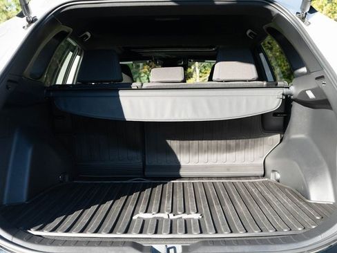 Used 2024 Toyota RAV4 SE image 18