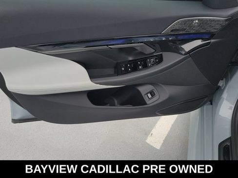 Used 2026 BMW M5 Touring AWD/4WD image 16