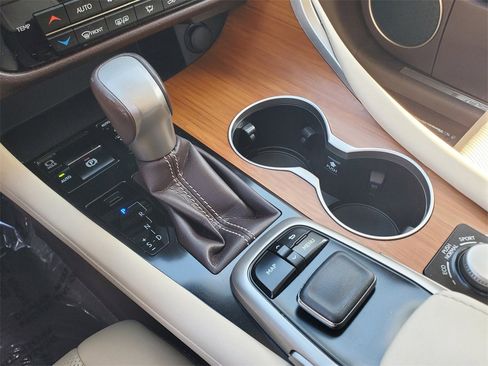 Used 2016 Lexus RX 350 FWD w/ Premium Package image 34