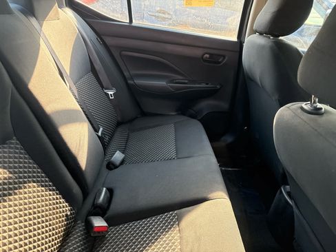 Used 2020 Nissan Versa S FWD image 4