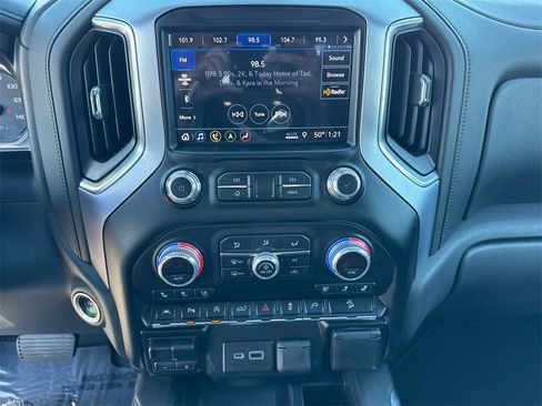 Used 2019 GMC Sierra 1500 SLT w/ SLT Premium Plus Package image 30