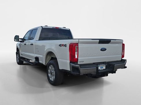 Used 2024 Ford F250 XLT image 3