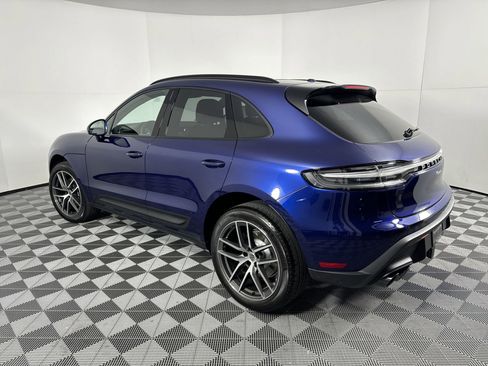 Certified 2025 Porsche Macan image 3