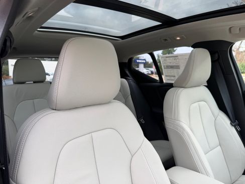 New 2026 Volvo XC40 B5 Plus w/ Protection Package Premier image 9