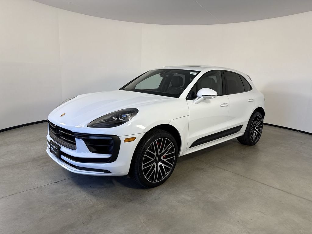 Certified 2026 Porsche Macan S AWD/4WD image 1