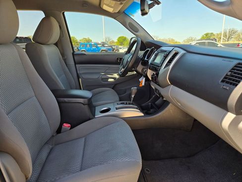 Used 2013 Toyota Tacoma PreRunner w/ SR5 Pkg image 23