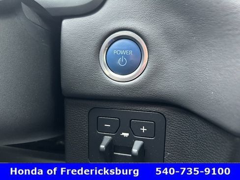 Used 2023 Toyota Sequoia Platinum AWD/4WD image 21