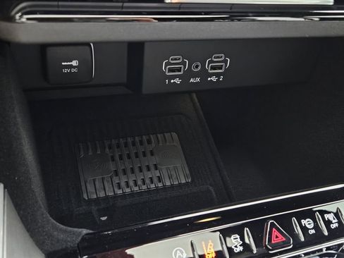 New 2026 Jeep Grand Wagoneer Limited AWD/4WD image 25