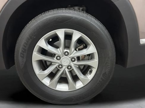 Used 2020 Hyundai Santa Fe SE FWD image 29