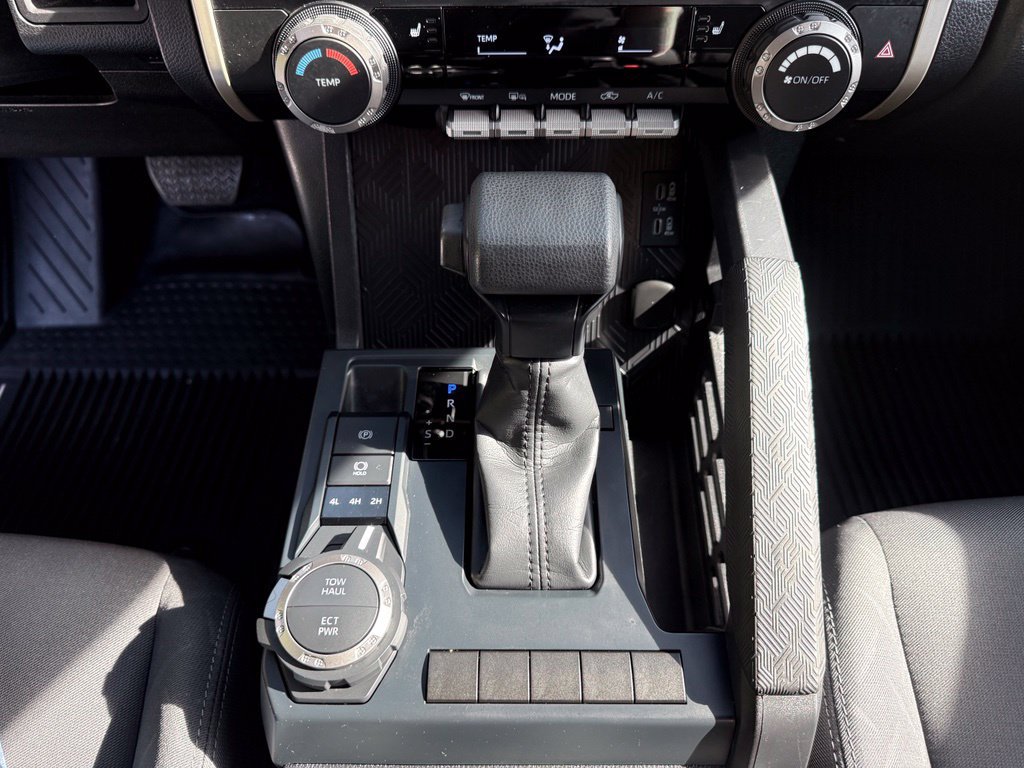 Certified 2025 Toyota Tacoma SR5 AWD/4WD image 22