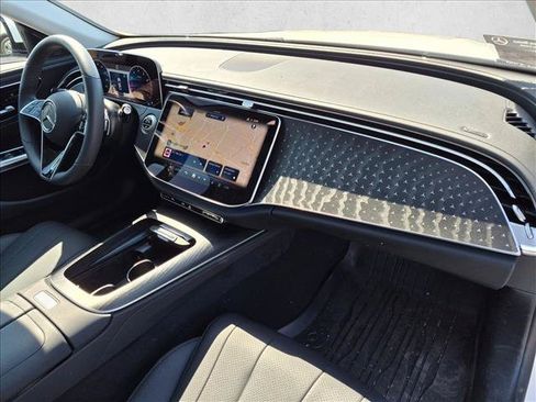 Used 2025 Mercedes-Benz E 350 Sedan image 22