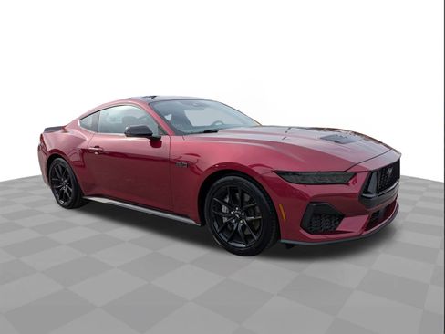 Used 2025 Ford Mustang GT Premium image 2