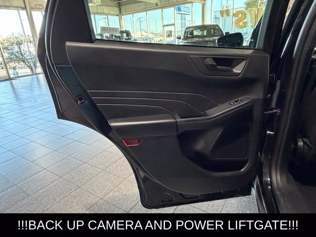 Used 2025 Ford Escape Active AWD/4WD image 16