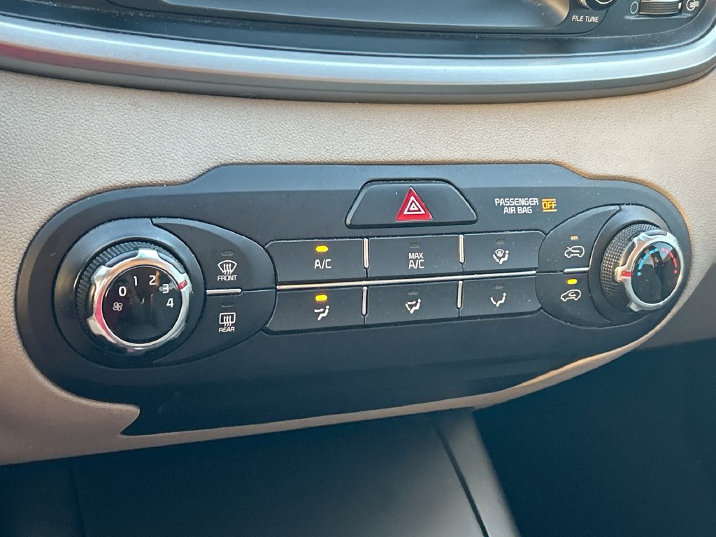 Used 2020 Kia Sorento LX AWD/4WD image 23