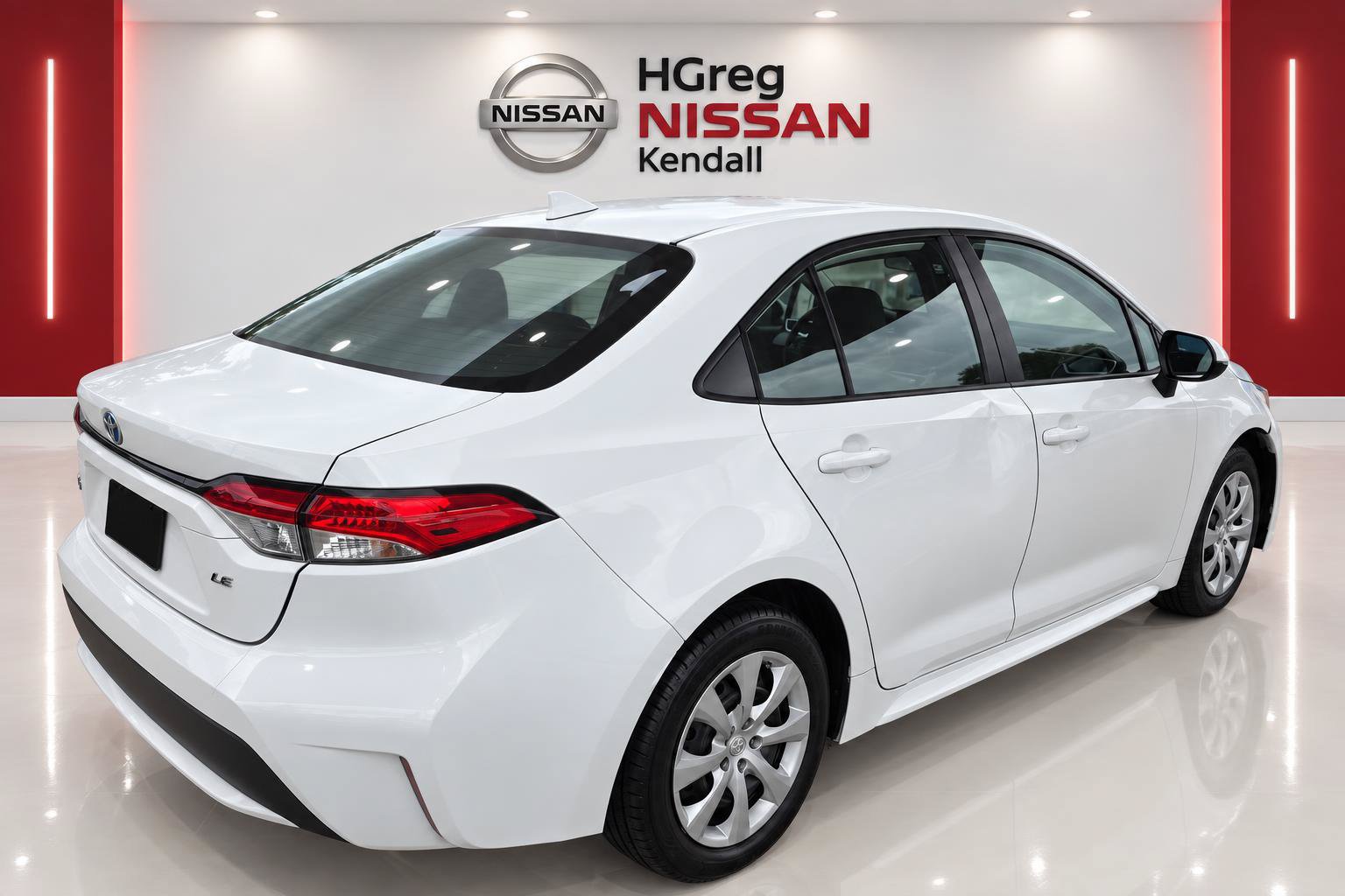 Used 2022 Toyota Corolla LE FWD image 4