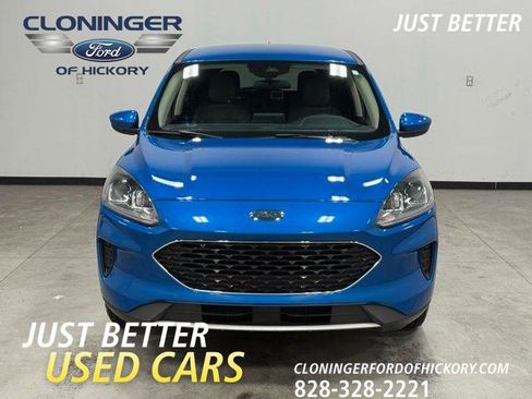 Used 2020 Ford Escape SE image 4