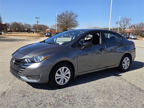 Used 2024 Nissan Versa S w/ Trunk Package image 3