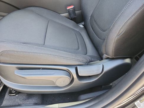 New 2026 Hyundai Tucson SE image 12