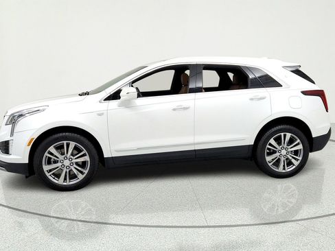 Certified 2025 Cadillac XT5 Premium Luxury w/ LPO, Floor Liner Package AWD/4WD image 2