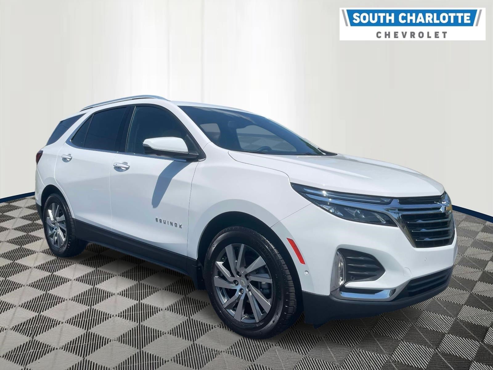 Used 2024 Chevrolet Equinox Premier AWD/4WD image 3