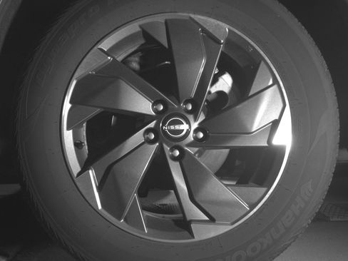 Used 2025 Nissan Rogue SV AWD/4WD image 14