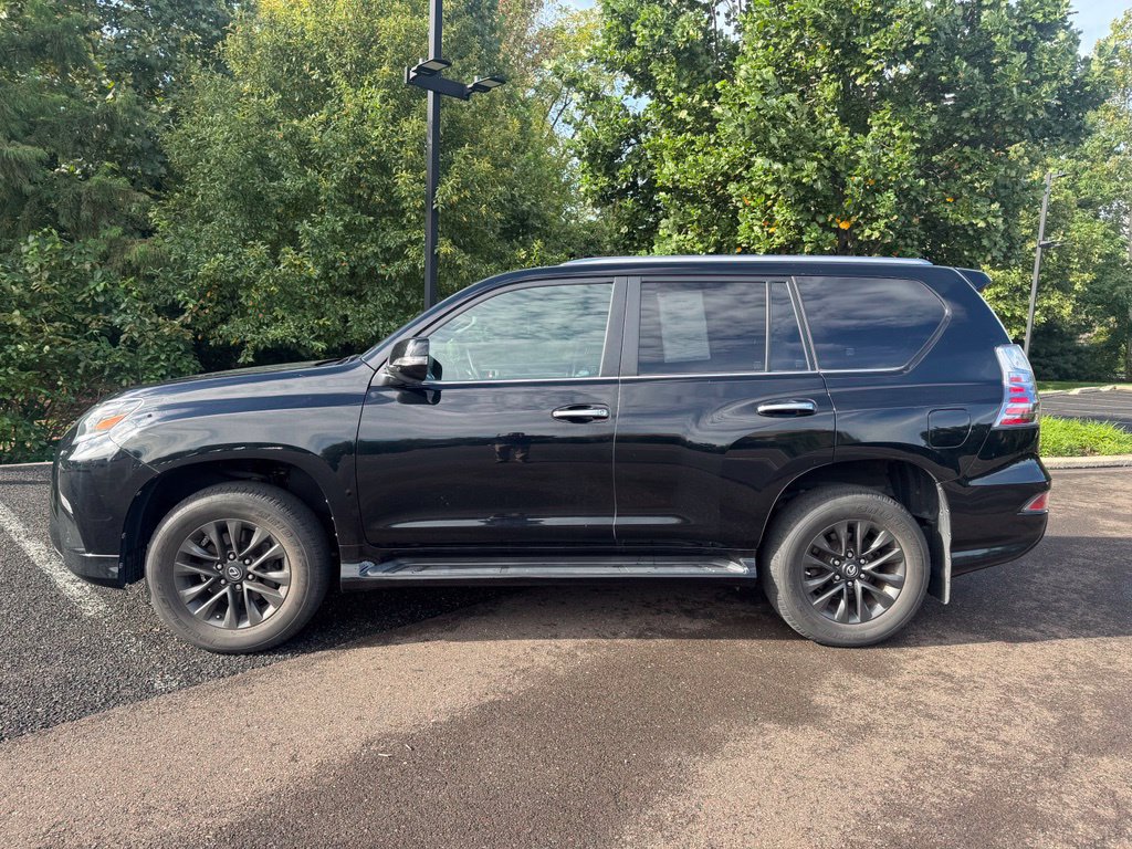 Certified 2020 Lexus GX 460 Premium w/ Premium Package AWD/4WD image 2
