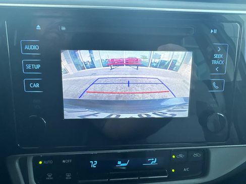 Used 2019 Toyota Corolla LE FWD image 26