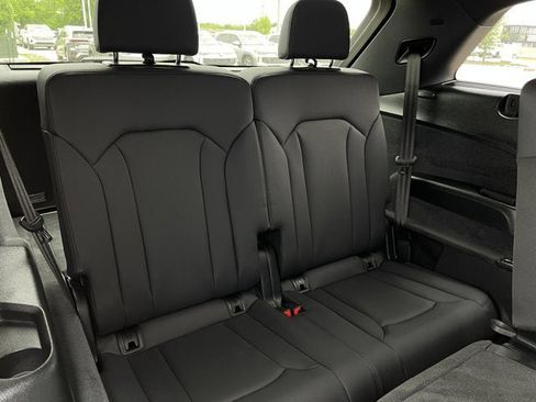 Used 2025 Audi Q7 3.0T Premium Plus AWD/4WD image 31