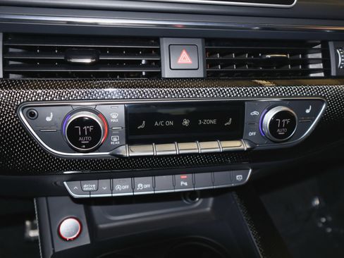 Used 2018 Audi S4 Premium Plus w/ Navigation Package image 32