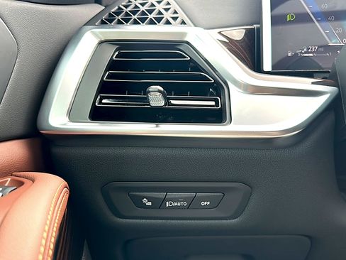 New 2026 BMW X5 xDrive50e AWD/4WD image 27