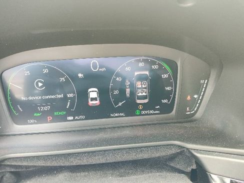 Used 2025 Honda Accord Touring image 3