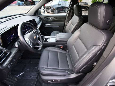 Used 2024 Chevrolet Traverse LT AWD/4WD image 15