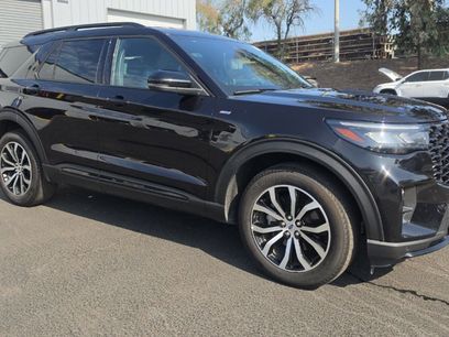 Used 2025 Ford Explorer ST-Line