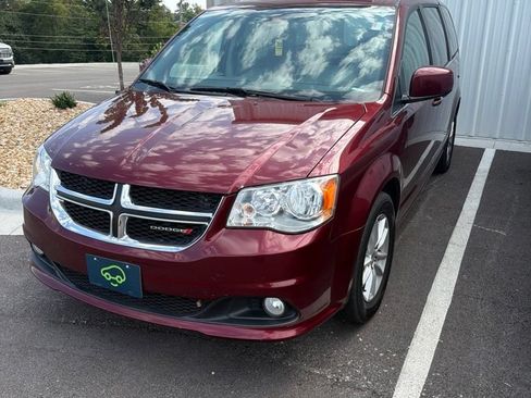 Used 2018 Dodge Grand Caravan SXT w/ Driver Convenience Group FWD image 1