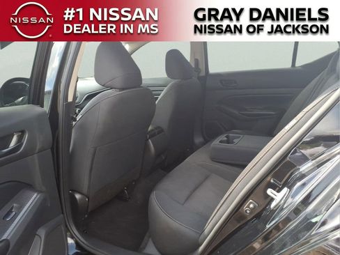 Used 2024 Nissan Altima 2.5 S FWD image 27