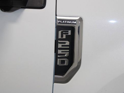 Used 2020 Ford F250 Platinum image 12