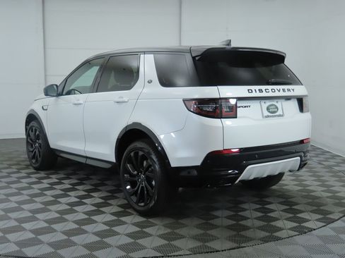 Used 2024 Land Rover Discovery Sport Dynamic SE image 7