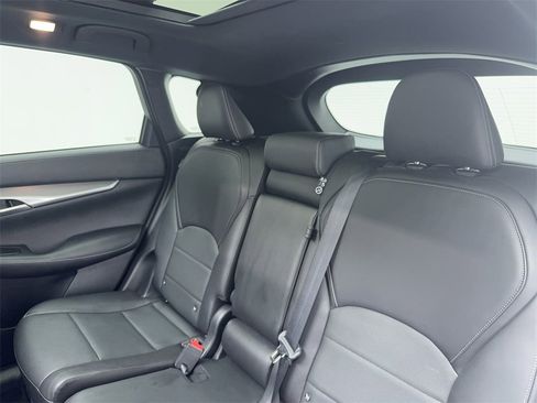 Used 2022 INFINITI QX50 Luxe w/ Appearance Package image 39