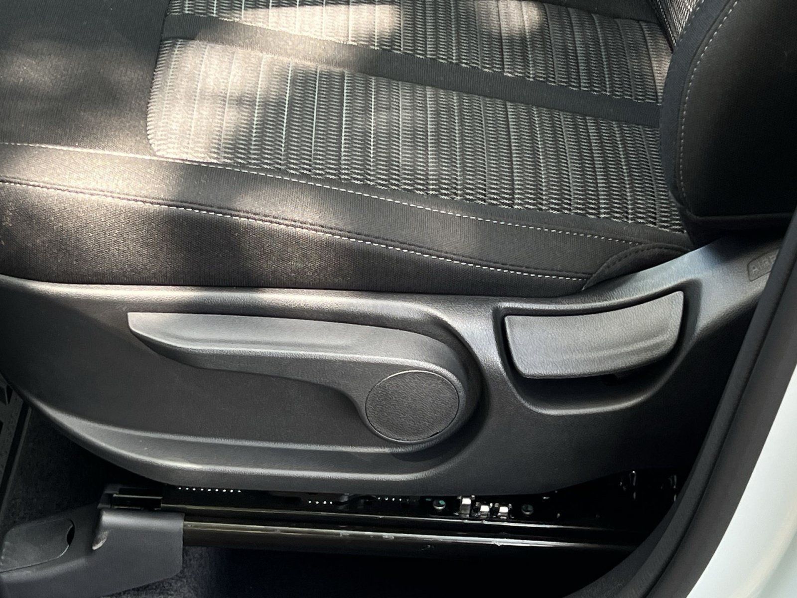 New 2026 Kia Sorento LX FWD image 19