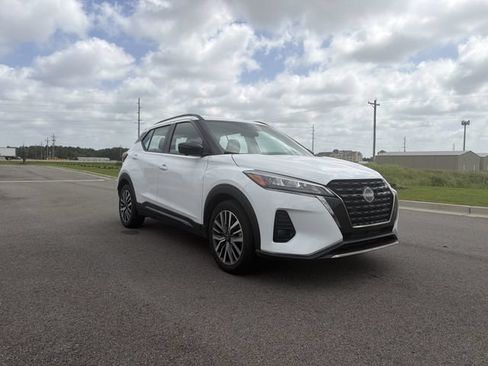 Used 2024 Nissan Kicks SR FWD image 7