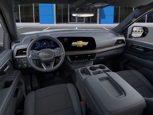 New 2026 Chevrolet Suburban LS RWD image 15