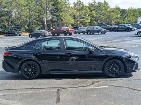 Used 2025 Toyota Camry SE image 8